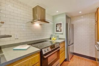 5194 Makati Cir in San Jose, CA - Building Photo - Building Photo