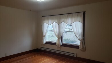 62596 OR-82 in La Grande, OR - Building Photo - Building Photo