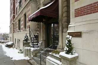 Bellefield Dwellings in Pittsburgh, PA - Foto de edificio - Building Photo