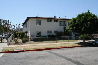 2985 San Marino St in Los Angeles, CA - Building Photo - Building Photo