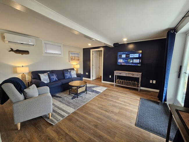 19 Seaview Ave, Unit Sunset