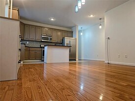 302 Parkville Ave in Brooklyn, NY - Building Photo