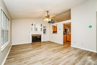 221 Stonhope Dr in Delaware, OH - Building Photo - Building Photo