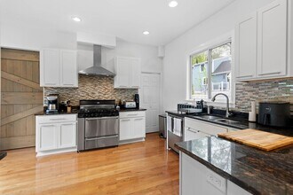 201 Adams St in Dedham, MA - Building Photo - Building Photo