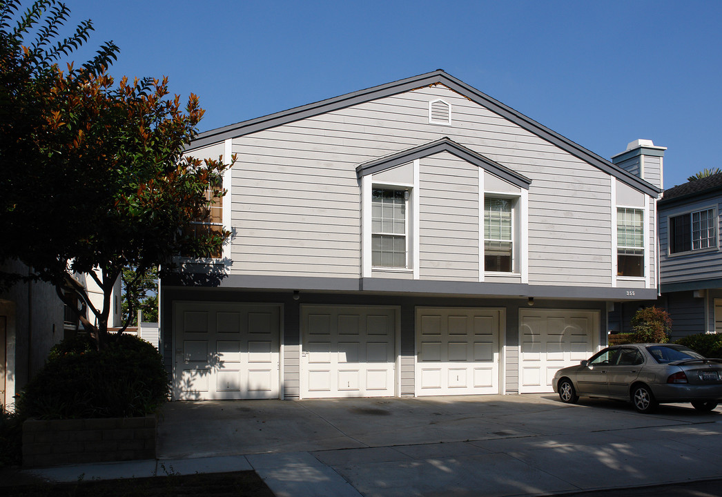 355 Virginia St in El Segundo, CA - Building Photo