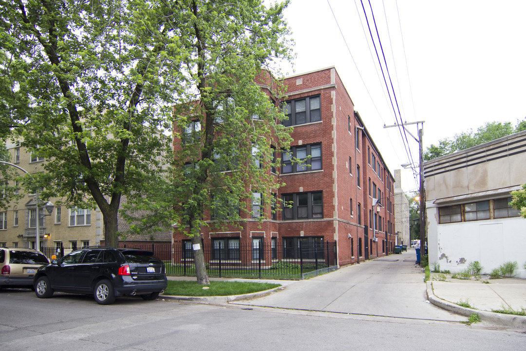 The Seeley Court in Chicago, IL - Building Photo