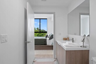 1255 NW 126th St, Unit 522 in North Miami, FL - Building Photo - Building Photo