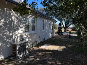 1703 N Monroe St in Albany, GA - Foto de edificio - Building Photo
