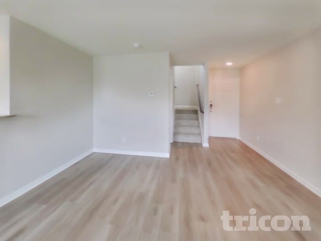 676 Yearwood Ln, Unit 329 in Jarrell, TX - Building Photo - Building Photo