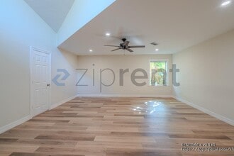 4031 Leeshire Dr in Houston, TX - Building Photo - Building Photo