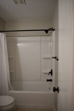 38365 North Ln in Willoughby, OH - Foto de edificio - Building Photo