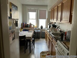 127 Sutherland Rd in Boston, MA - Building Photo - Building Photo
