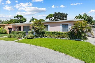 811 SW 26th Ct in Fort Lauderdale, FL - Building Photo - Building Photo