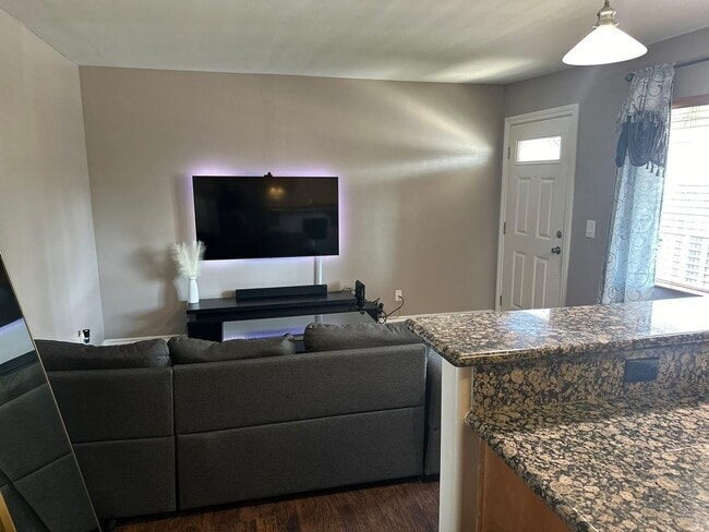 800 N Mollison Ave in El Cajon, CA - Building Photo - Building Photo