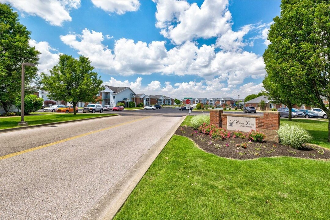 7937 Circle Front Dr in Evansville, IN - Foto de edificio