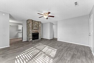 4518 W Franciscan Trl in Fayetteville, AR - Building Photo - Building Photo