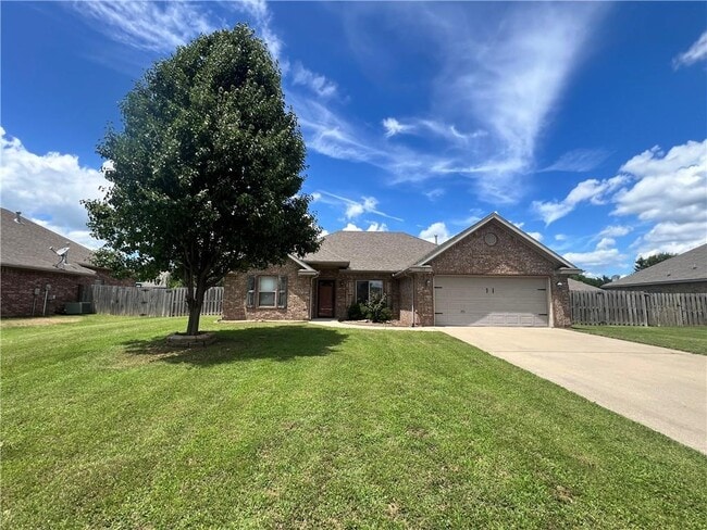 702 Custer St in Prairie Grove, AR - Building Photo - Building Photo