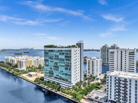 7934 West Dr in North Bay Village, FL - Building Photo