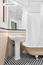 131 1/2 Noble St in Brooklyn, NY - Building Photo - Building Photo