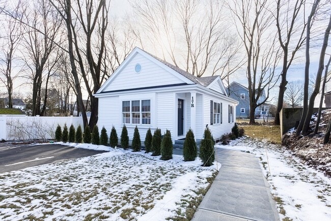 property at 17 Harding Rd