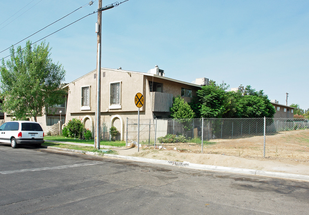 Casa Bella in Fresno, CA - Foto de edificio