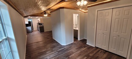 1710 West 2nd St N in Wichita, KS - Building Photo - Building Photo