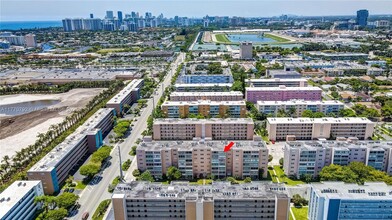 301 NE 14th Ave in Hallandale Beach, FL - Building Photo - Building Photo