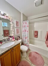 60 Egmont St, Unit 2 in Brookline, MA - Foto de edificio - Building Photo