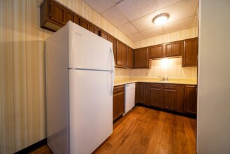 Regency Tower in Springfield, MO - Building Photo - Building Photo