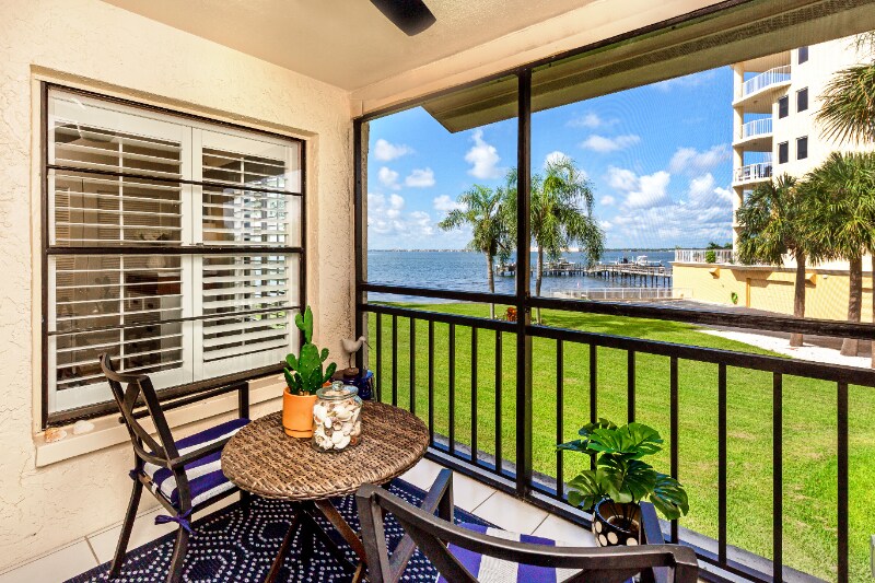 6051 Sun Blvd in St. Petersburg, FL - Building Photo