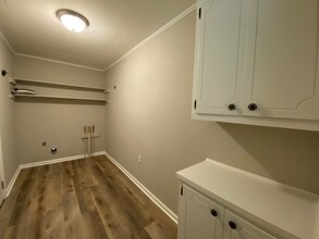 1036 Elizabeth Dr in Dallas, NC - Building Photo - Building Photo
