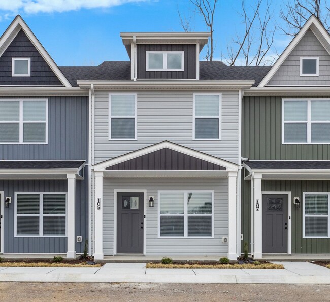 property at 105 Front Rdg Cir