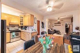 7 AVENUE, Unit 1 in Brooklyn, NY - Foto de edificio - Building Photo