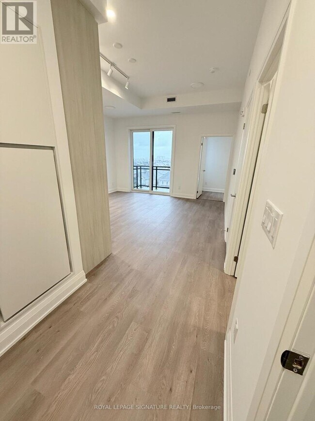 3250 Carding Mill Trail in Oakville, ON - Building Photo - Building Photo