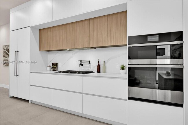 920 NE 17th Ave in Fort Lauderdale, FL - Building Photo - Building Photo