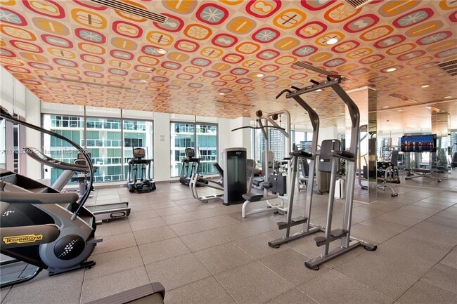 31 SE 6th St, Unit 1201 in Miami, FL - Building Photo - Building Photo