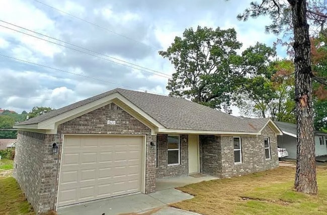 608 Libby Ln