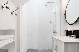 449 Greenwood Ave NE, Unit 2 in Atlanta, GA - Building Photo - Building Photo