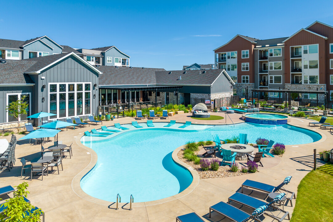 Clear Creek Crossing in Wheat Ridge, CO - Foto de edificio