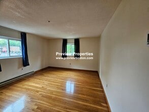 150 Barham Ave, Unit 2 in Quincy, MA - Building Photo - Building Photo
