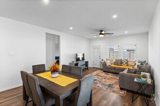 24227 Oriole Summit Dr in Spring, TX - Foto de edificio - Building Photo