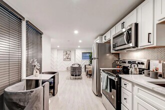 1720 St Paul St in Baltimore, MD - Building Photo - Building Photo