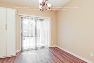 17137 W Saguaro Ln in Surprise, AZ - Building Photo - Building Photo