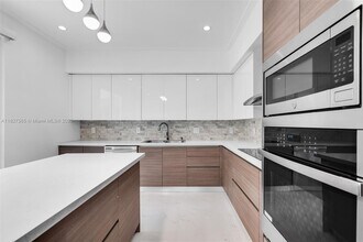 2510 SW 2nd Ave in Miami, FL - Building Photo - Building Photo
