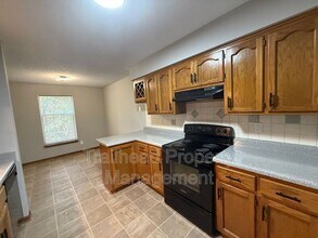 3409 NW Duncan Rd in Blue Springs, MO - Building Photo - Building Photo