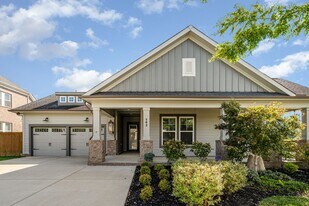 102 Misty Wy in Hendersonville, TN - Building Photo