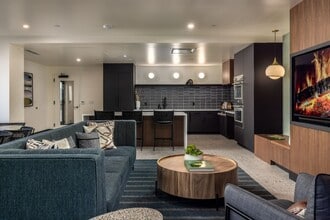 The Brady in San Francisco, CA - Building Photo - Building Photo