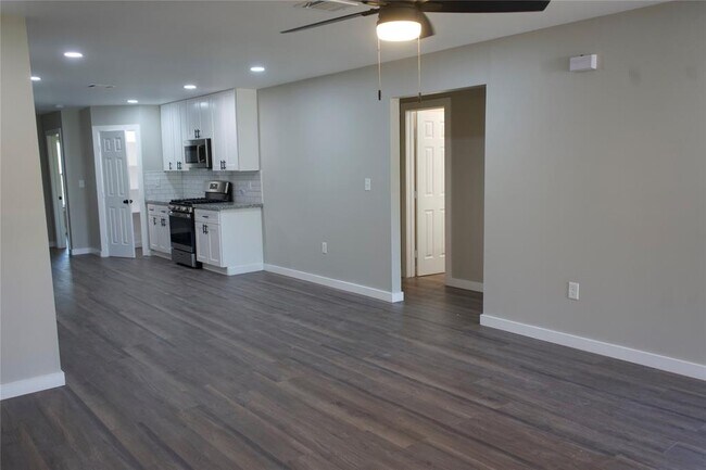 7317 Briefway St-Unit -A in Houston, TX - Building Photo - Building Photo