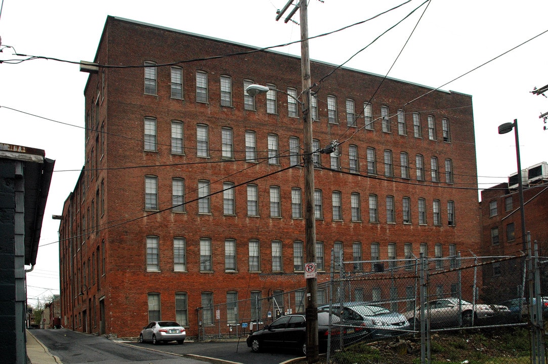 Umbrella Works Apartments in Lancaster, PA - Building Photo