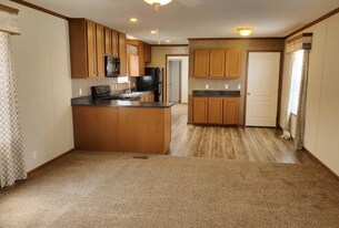 81 Quail Ct in Grand Blanc, MI - Building Photo